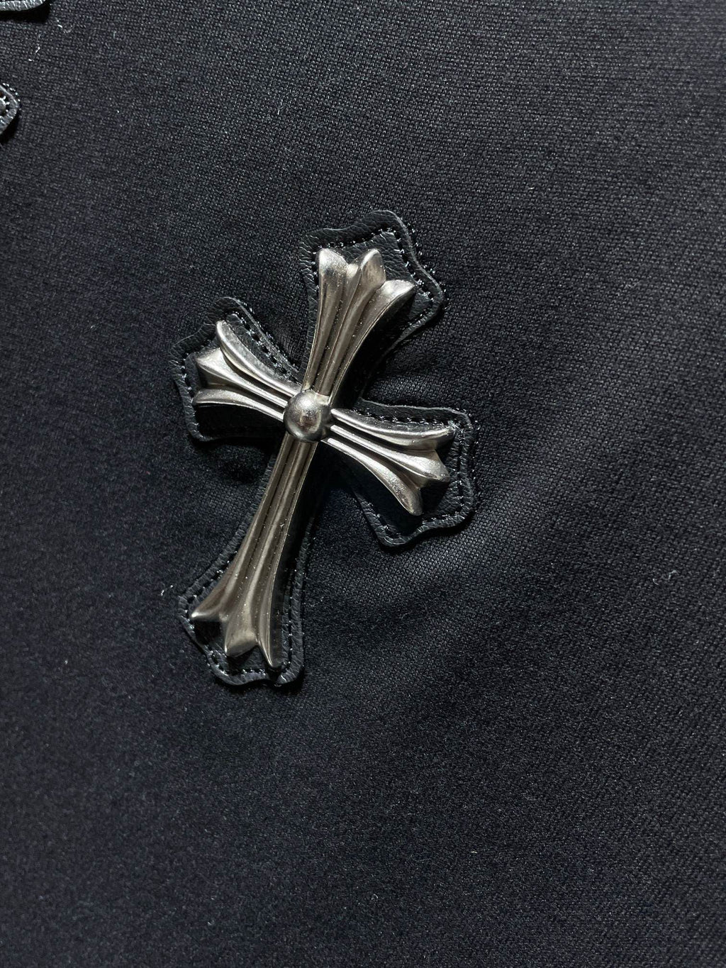 Leather Crosses Neck Collar Black T-Shirt™