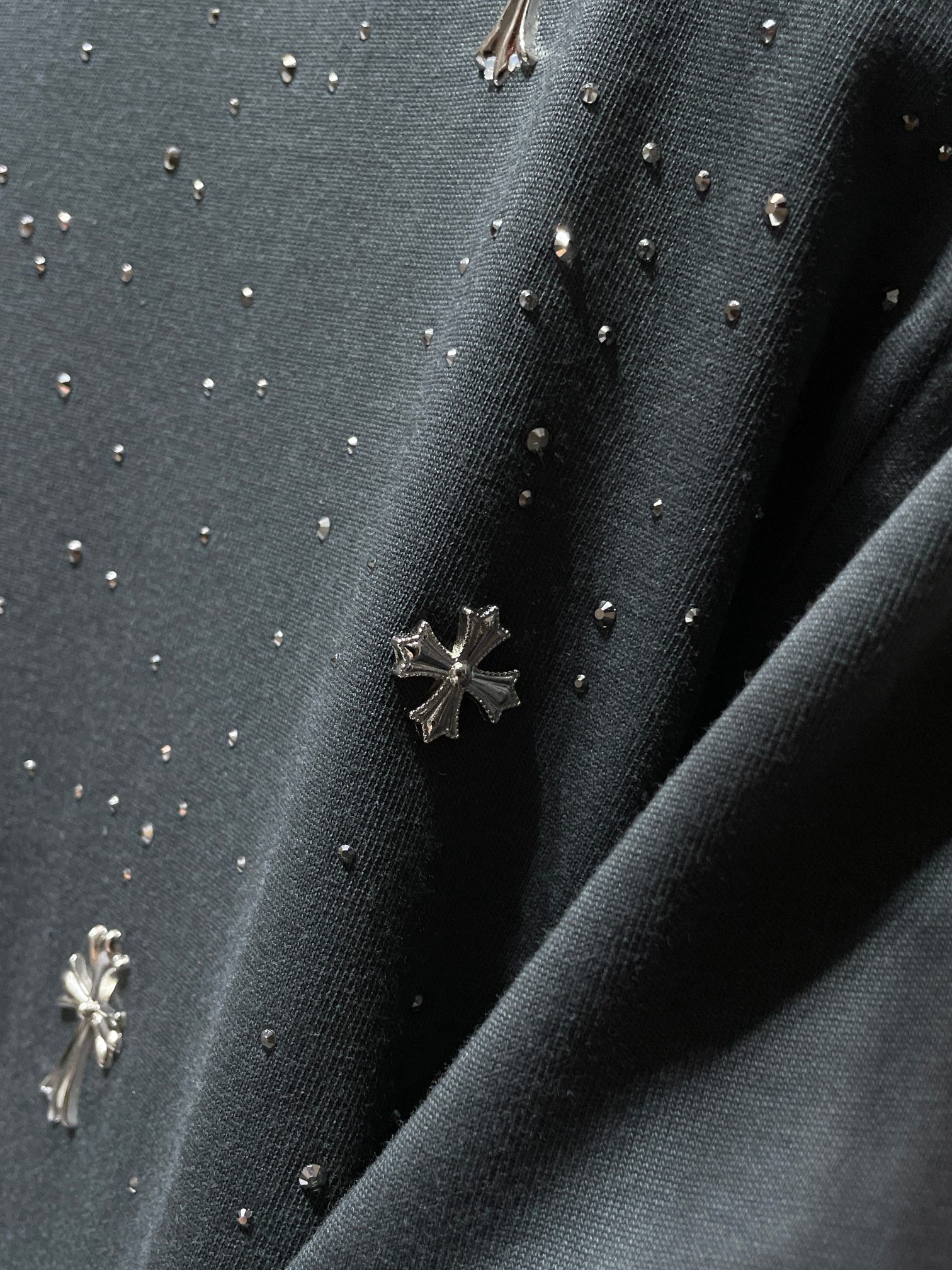 Rhinestones & Crosses Grey T-Shirt™