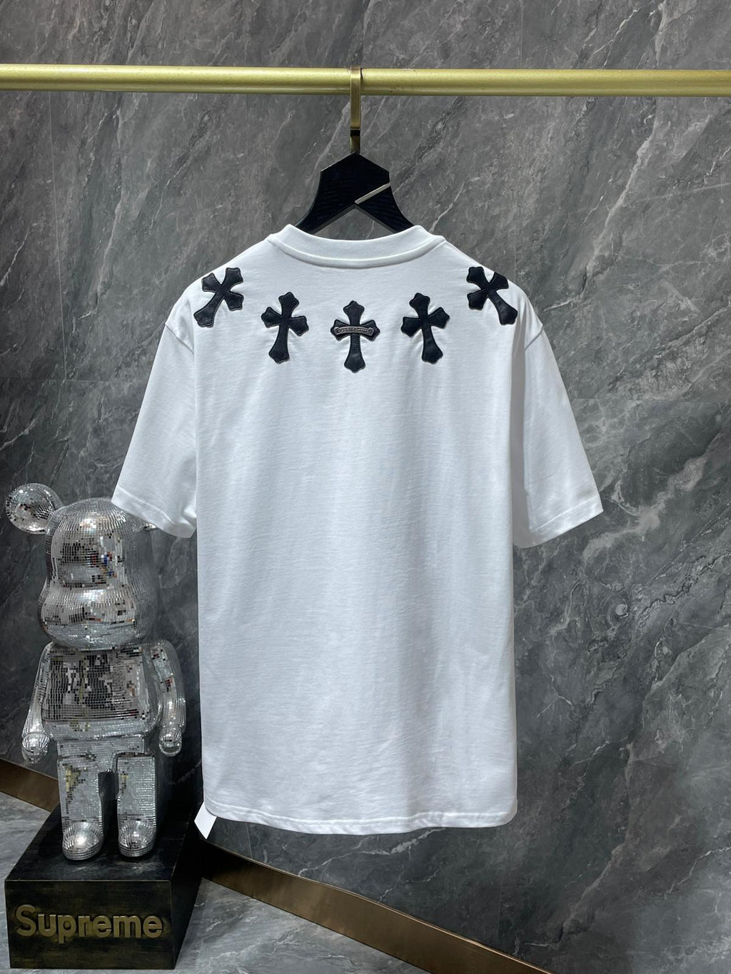 Leather Crosses Neck Collar White T-Shirt™