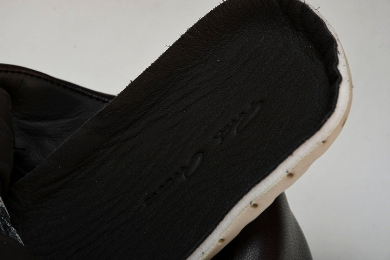 Jumbo Lace Padded Low "Black Milk"