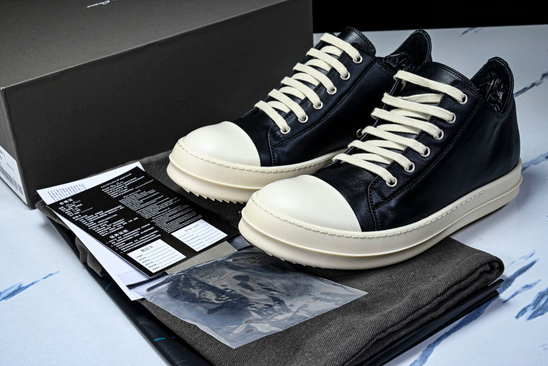 Low Sneakers Black Milk Leather Sneakers