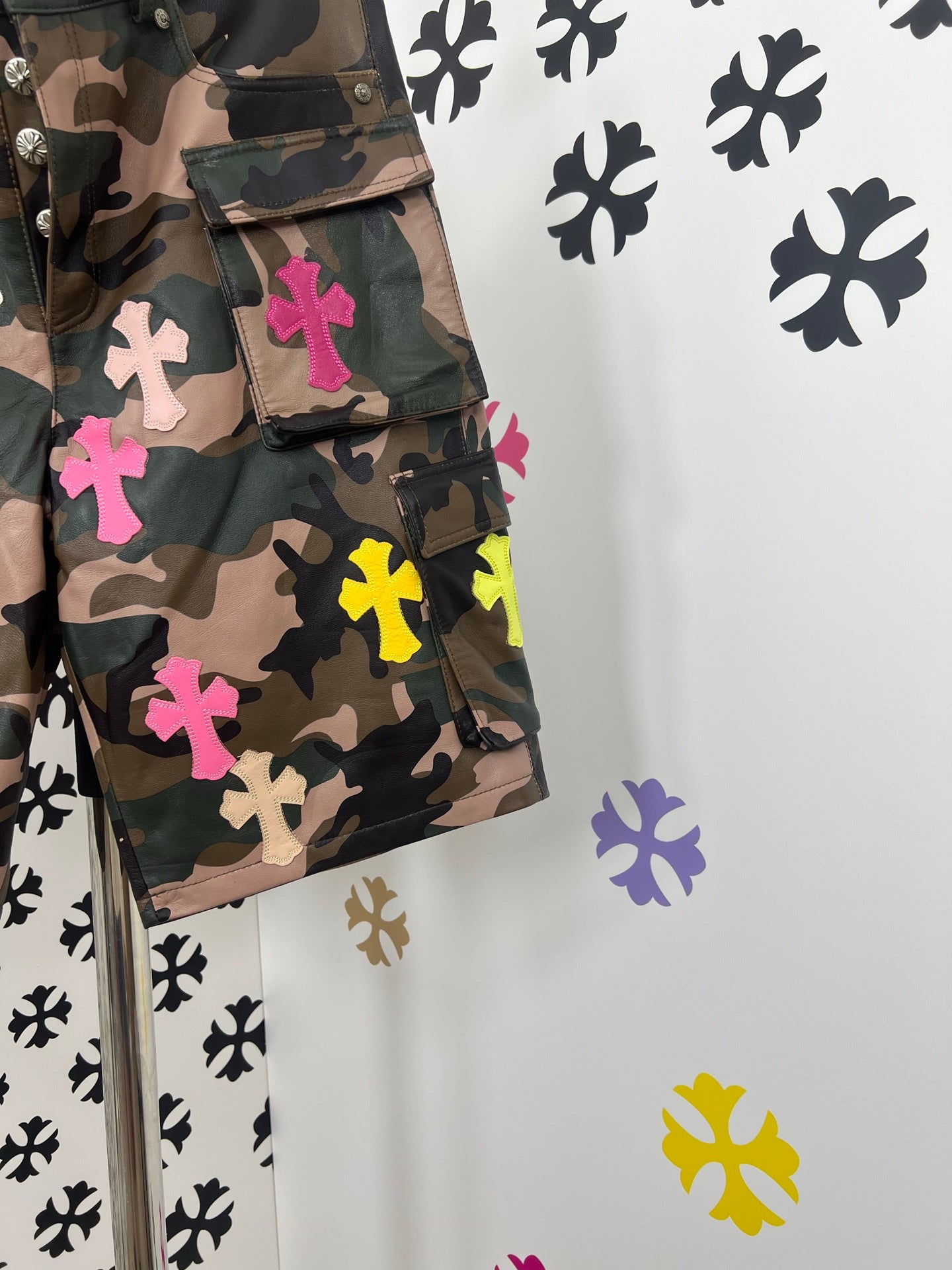 Multicolor Crosses Camo Shorts™