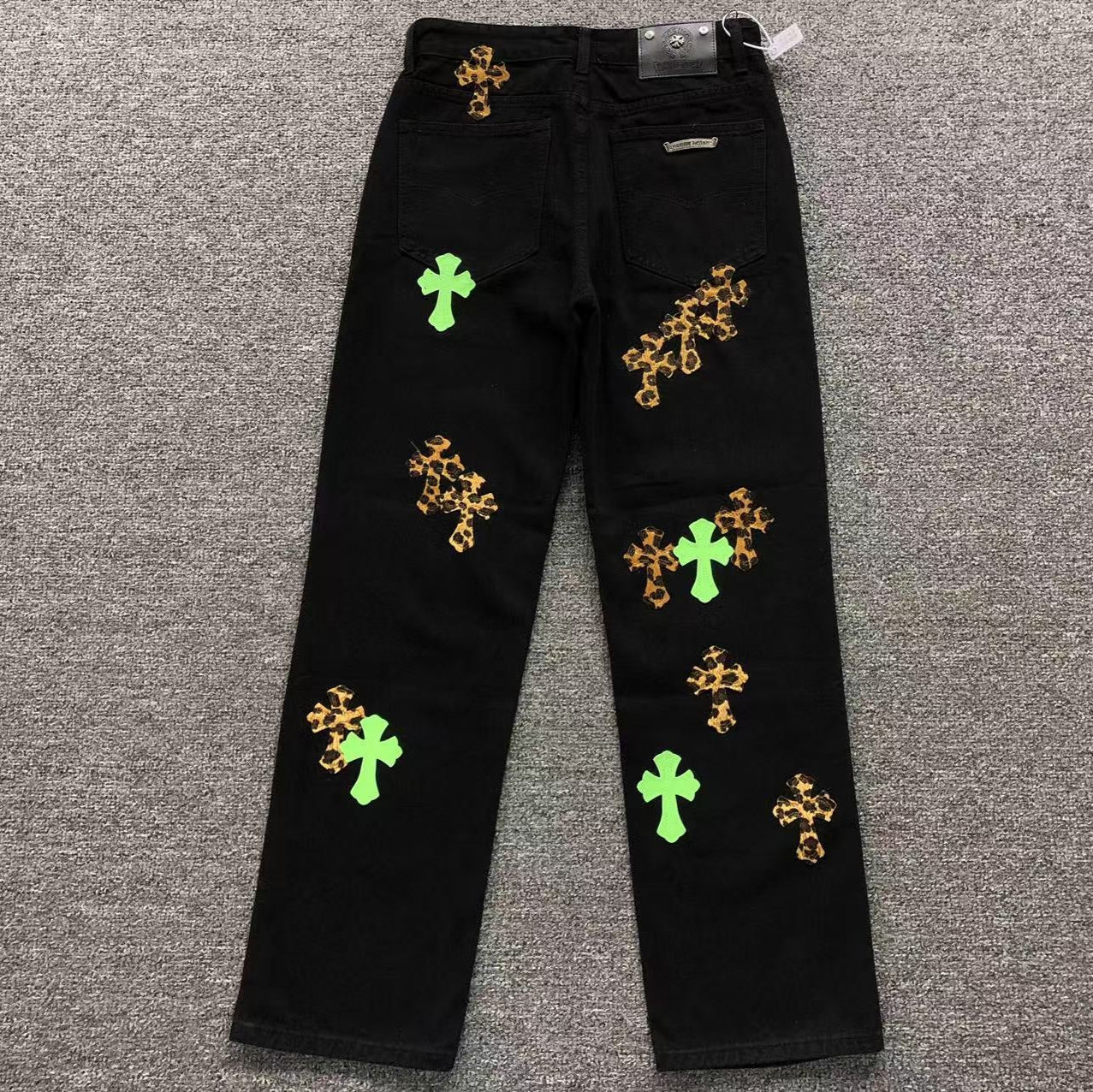Leopard & Green Cross Patch Black Jeans™