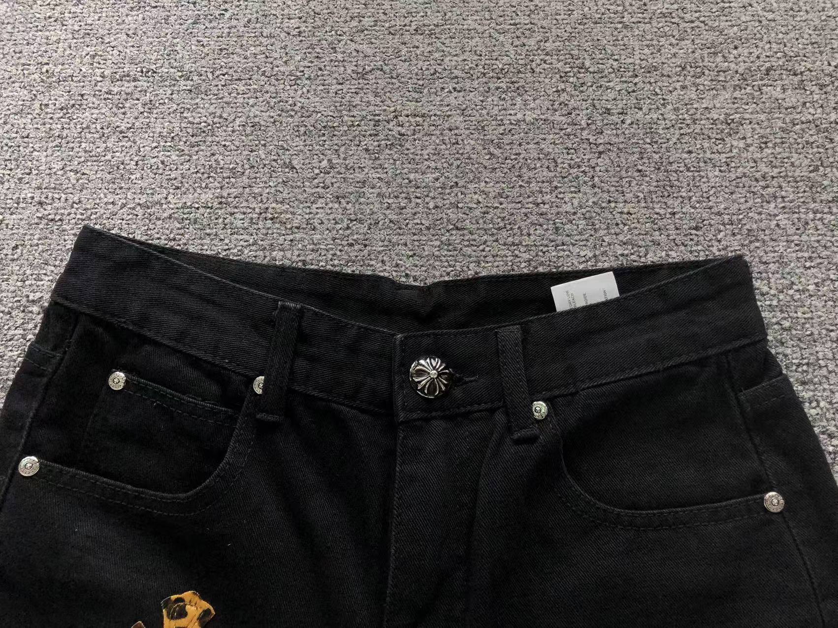 Leopard & Green Cross Patch Black Jeans™