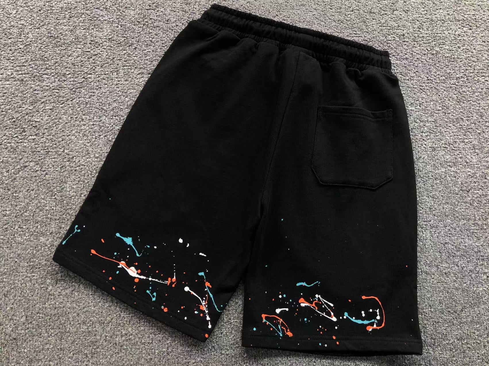 Horse Shoe Logo Paint Drip Black Sweatshorts™