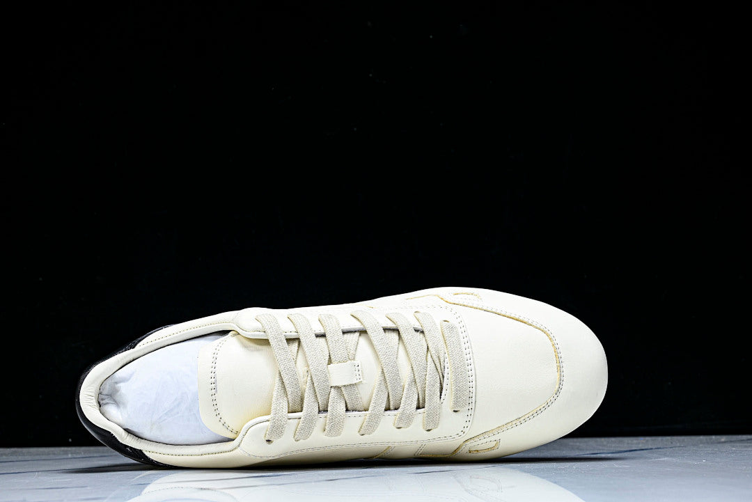 Concordians Minimal Sneaker "Milk Black"