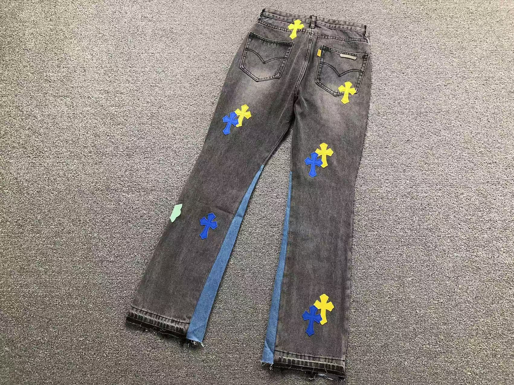 Mixed Cross Patch Grey Art Jeans™