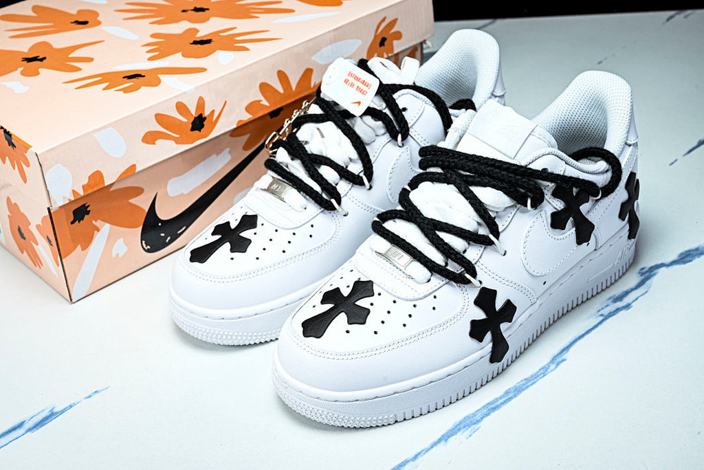 Black Crosses White AF1™