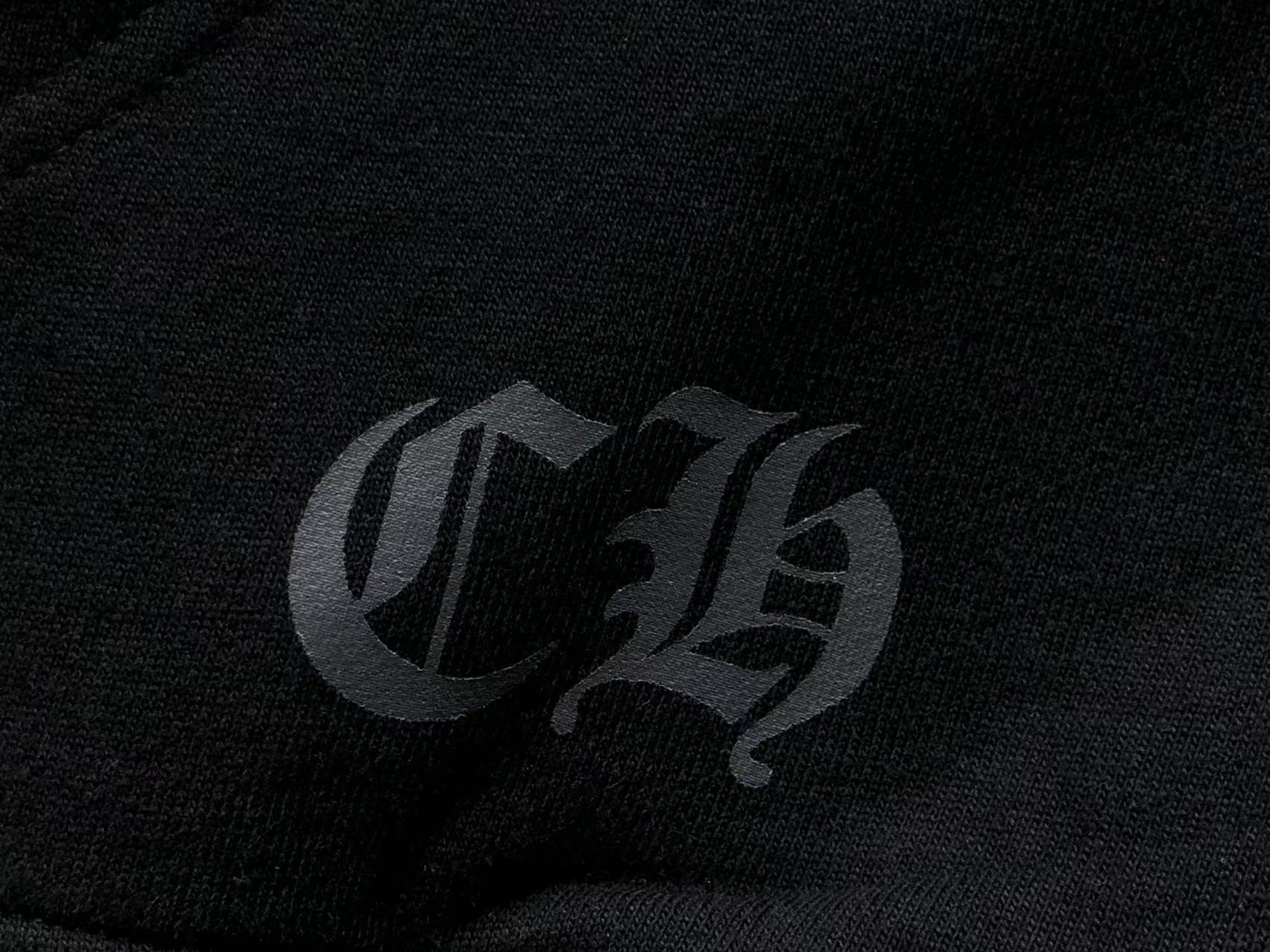 Multicolor Horseshoe Sleeve Black Hoodie™