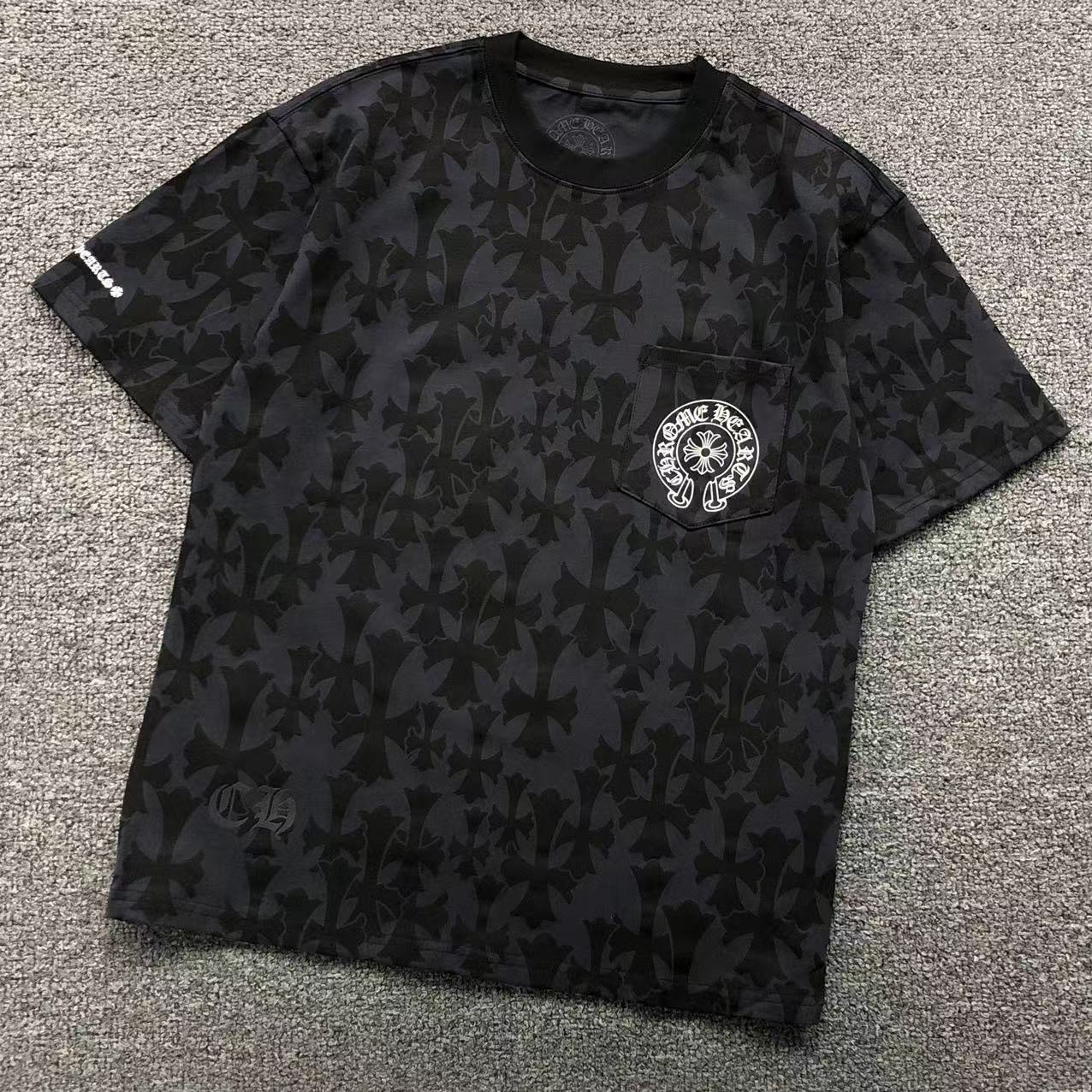 Cross Pattern Black Pocket T-Shirt™