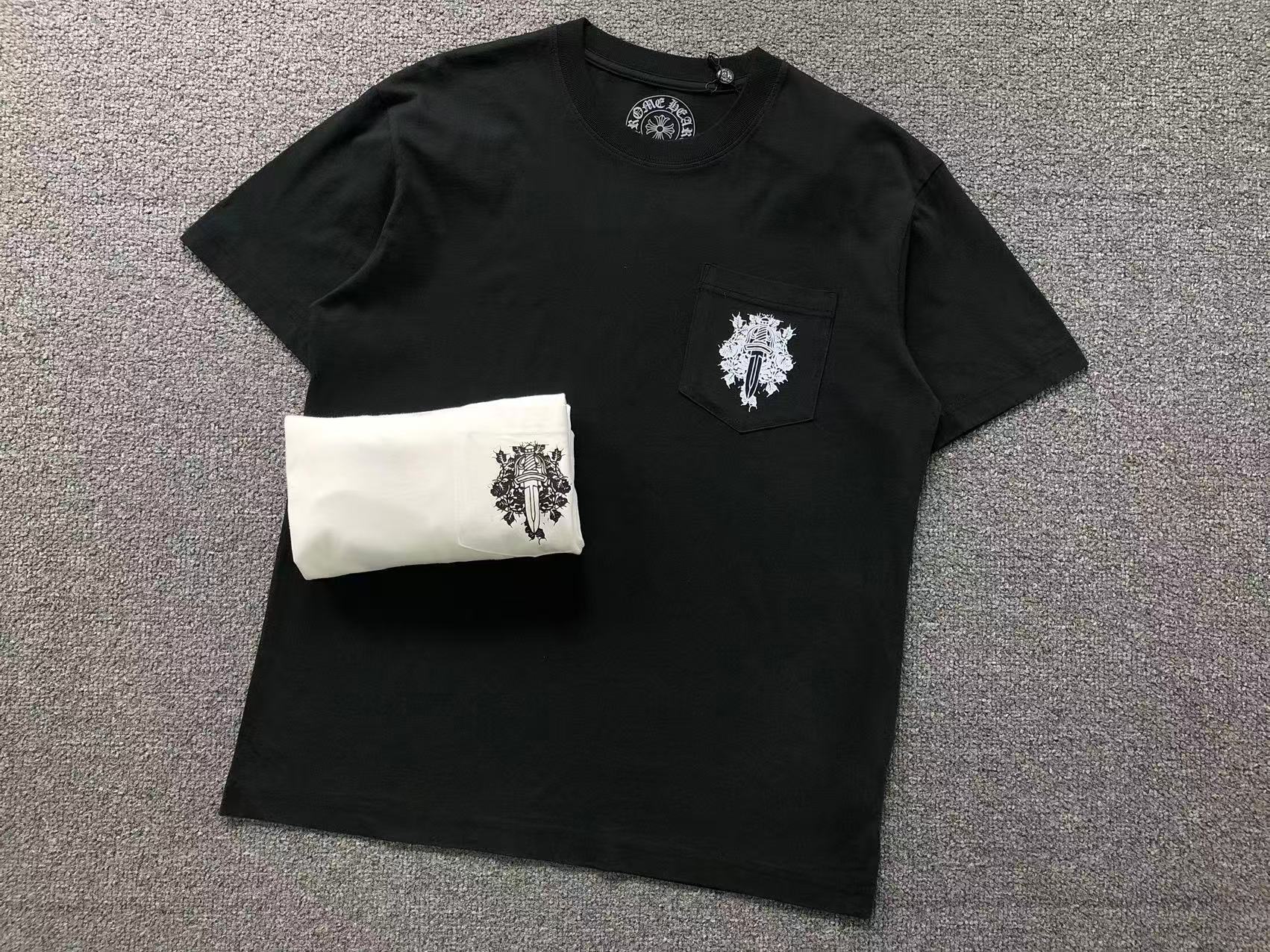 Dagger Crest Pocket White/Black T-Shirt™