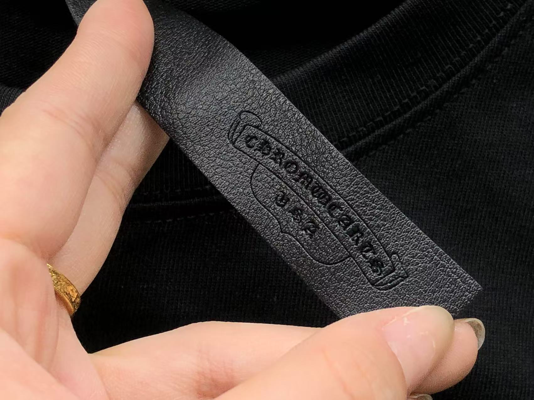 Horseshoe Logo Pocket T-Shirt™