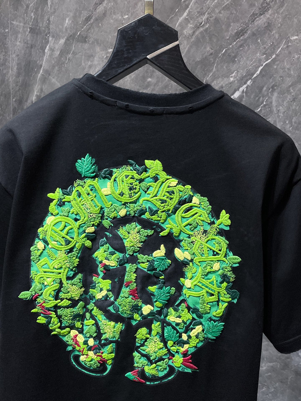 Embroidered Floral Horseshoe Black T-Shirt™