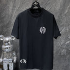 Paint Smear Horseshoe Black T-Shirt™