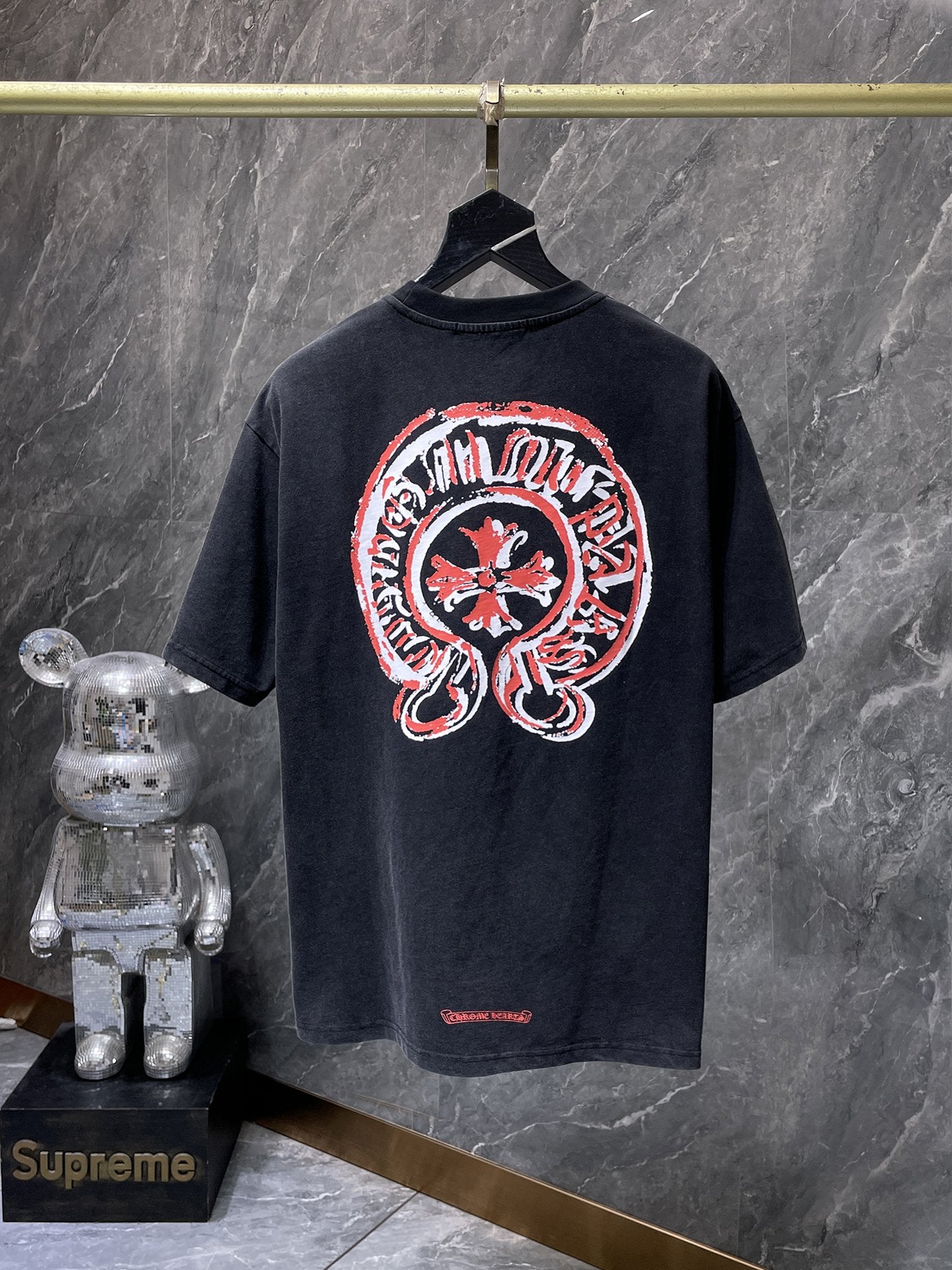 Faded Horseshoe Print Black T-Shirt™