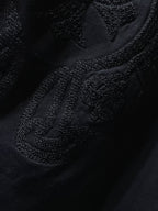 Textured Horseshoe Black T-Shirt™