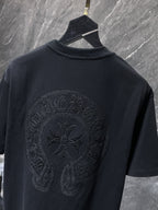 Textured Horseshoe Black T-Shirt™