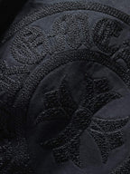 Textured Horseshoe Black T-Shirt™