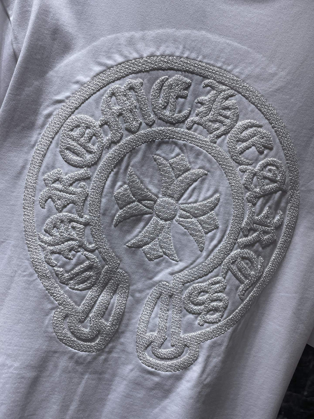 Textured Horseshoe White T-Shirt™