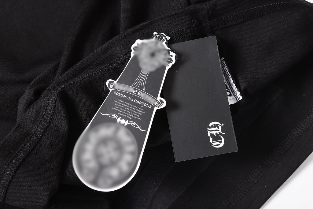 Tonal Horseshoe Black T-Shirt™