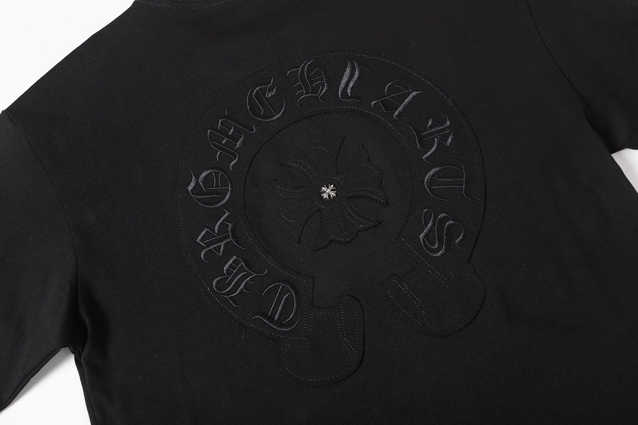 Tonal Horseshoe Black T-Shirt™