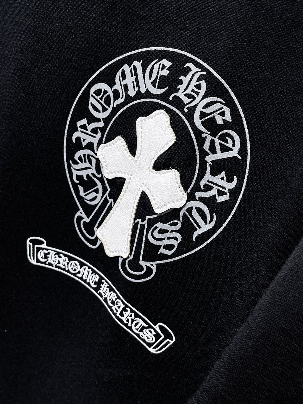 Multicolor Cross Horseshoe Black T-Shirt™