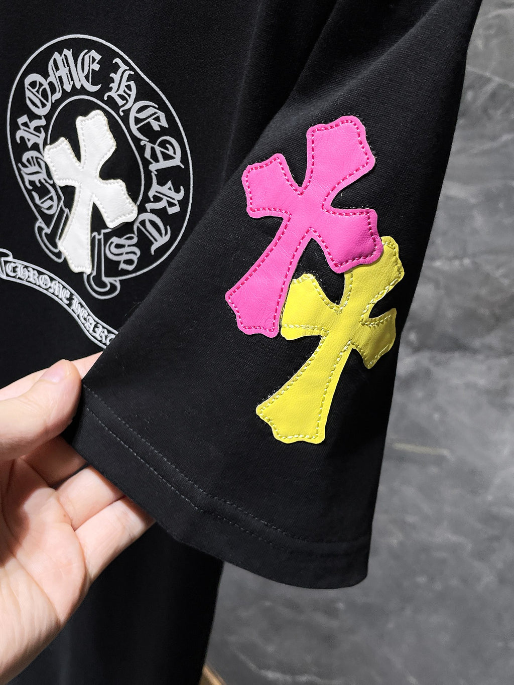 Multicolor Cross Horseshoe Black T-Shirt™