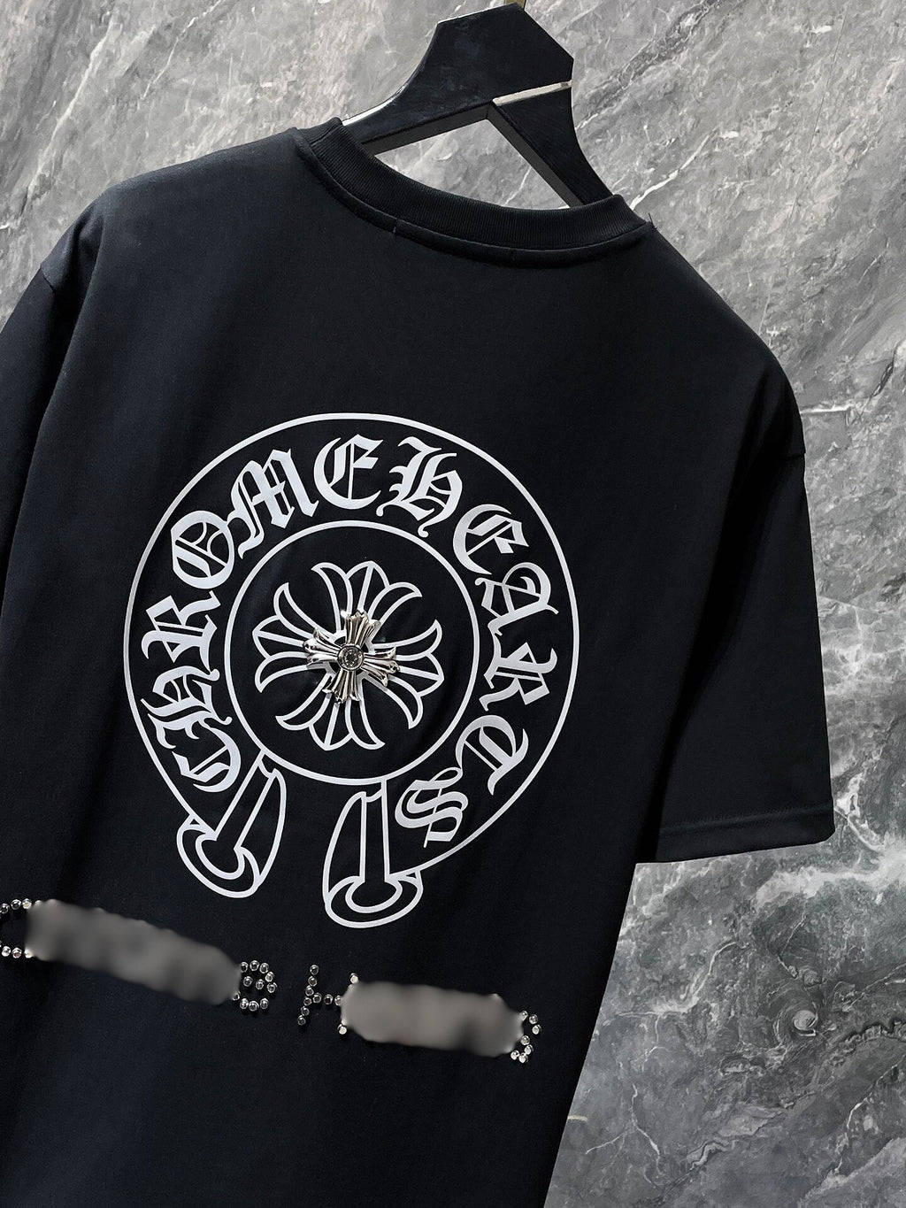 Horseshoe Logo Studded Black T-Shirt™