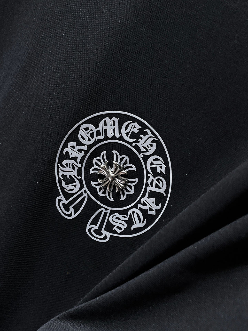 Horseshoe Logo Studded Black T-Shirt™