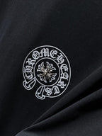Horseshoe Logo Studded Black T-Shirt™