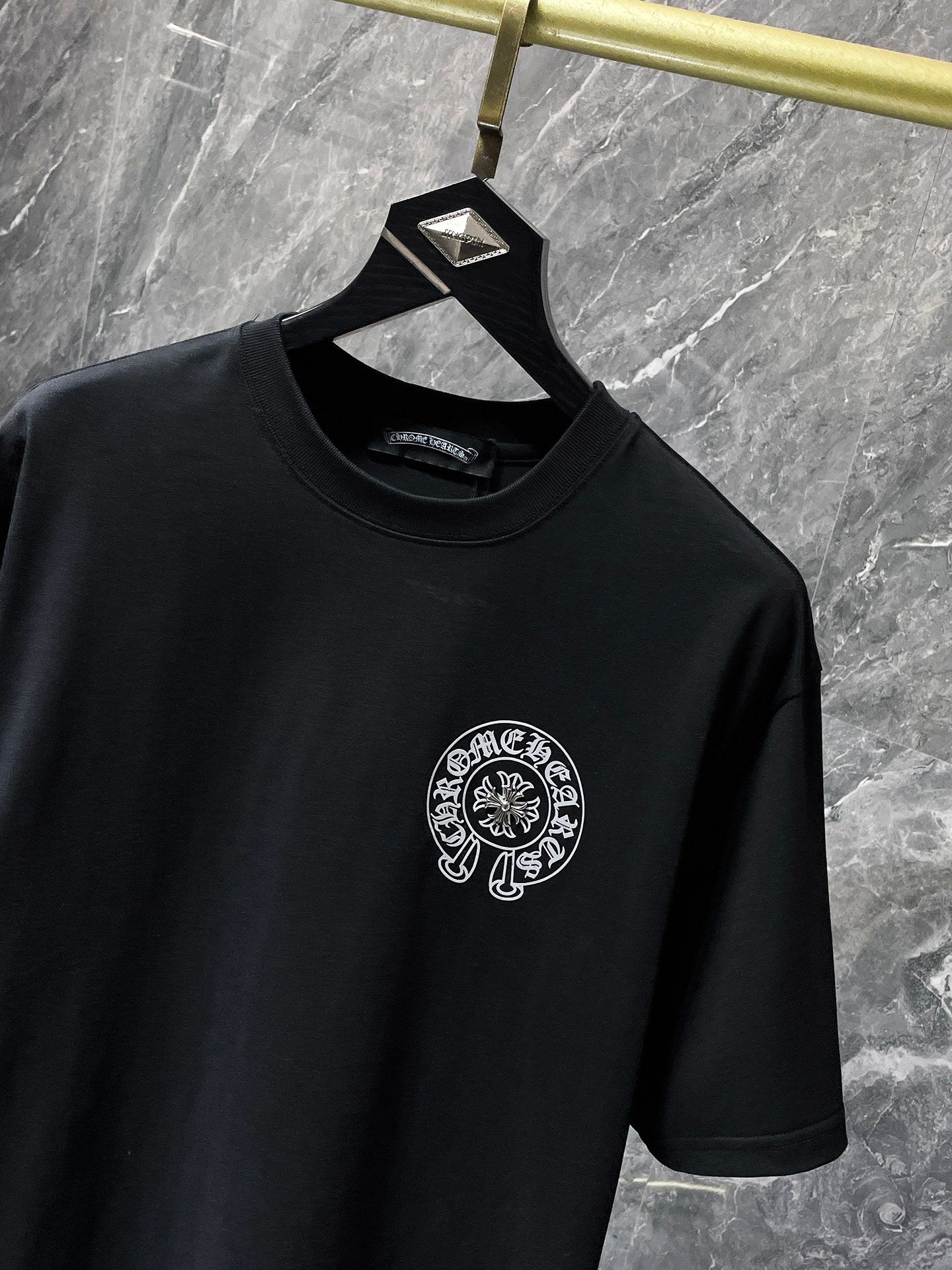 Horseshoe Logo Studded Black T-Shirt™