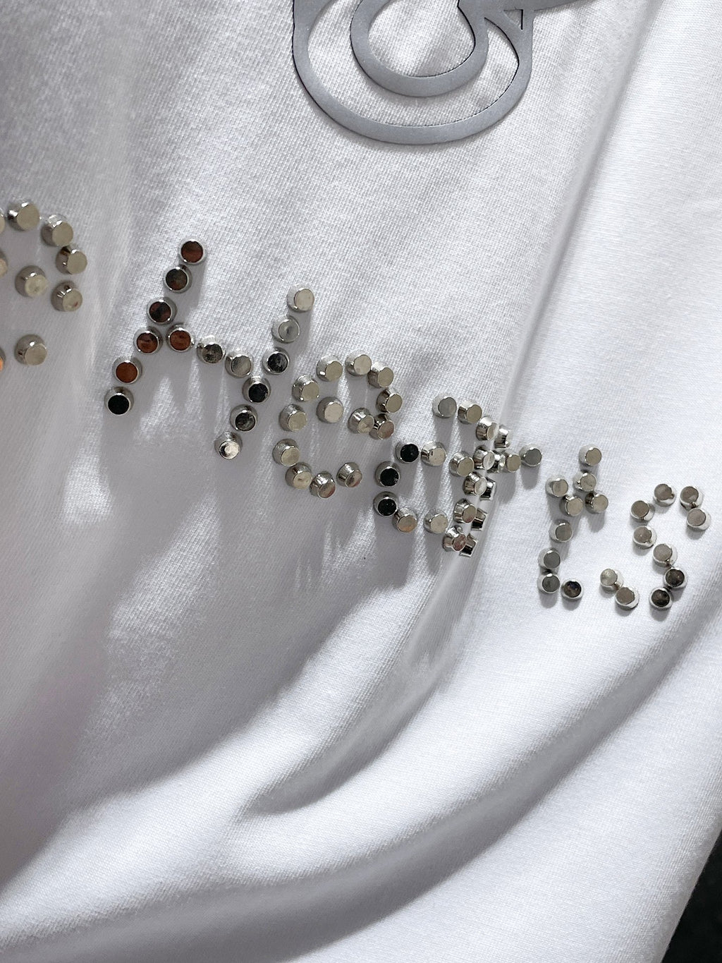 Horseshoe Logo Studded White T-Shirt™