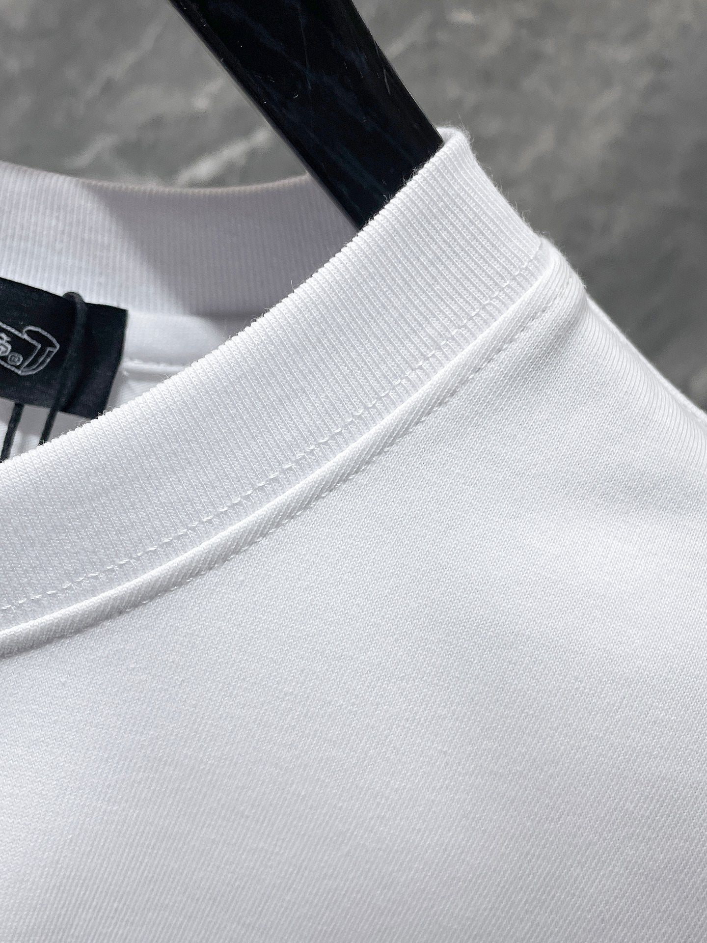 Horseshoe Logo Studded White T-Shirt™