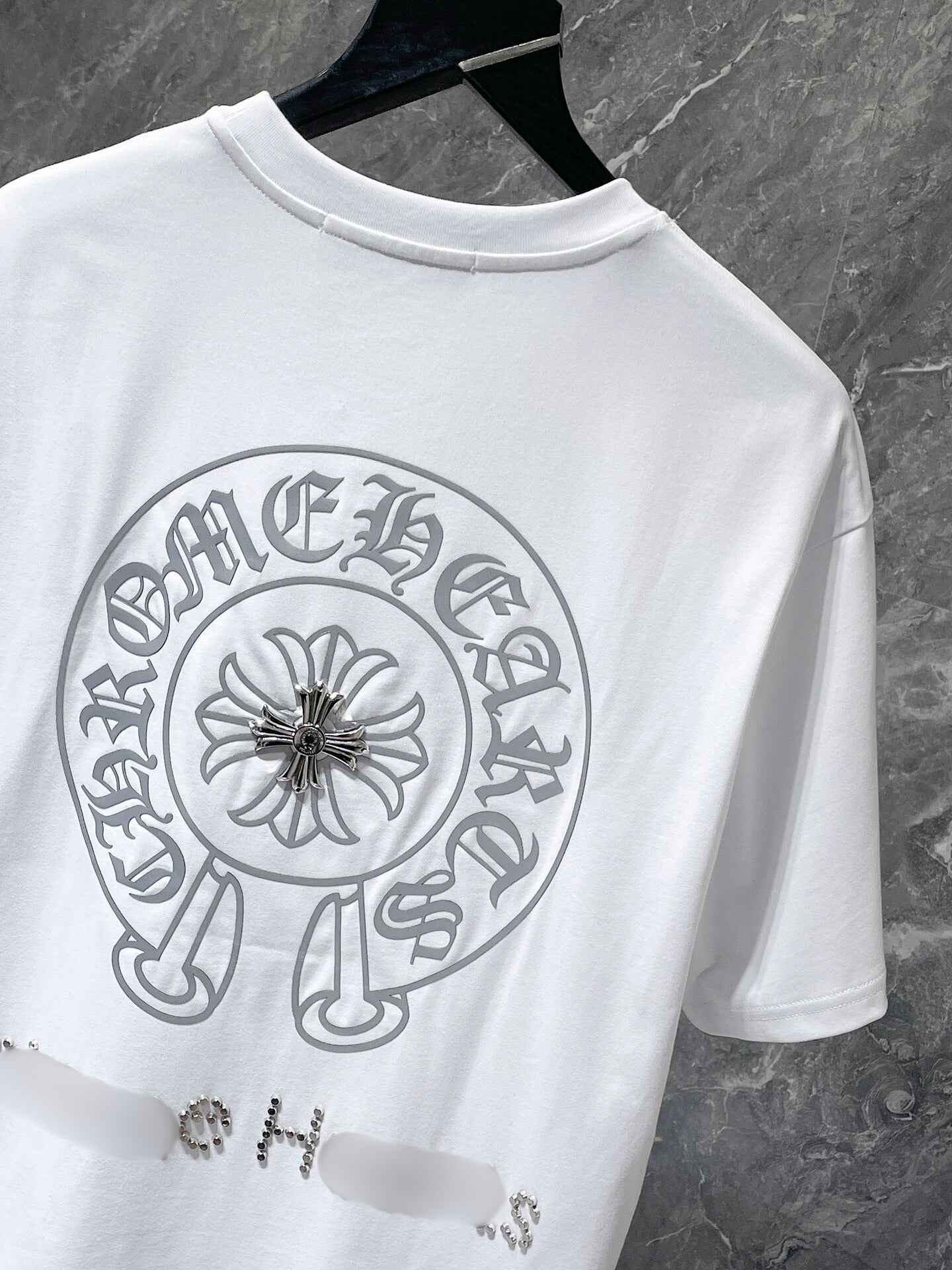Horseshoe Logo Studded White T-Shirt™