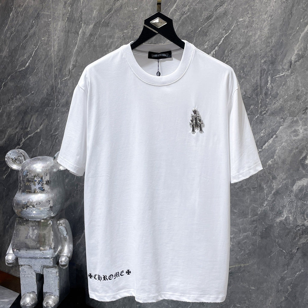 Cross Charm Spray Print Horseshoe White T-Shirt™