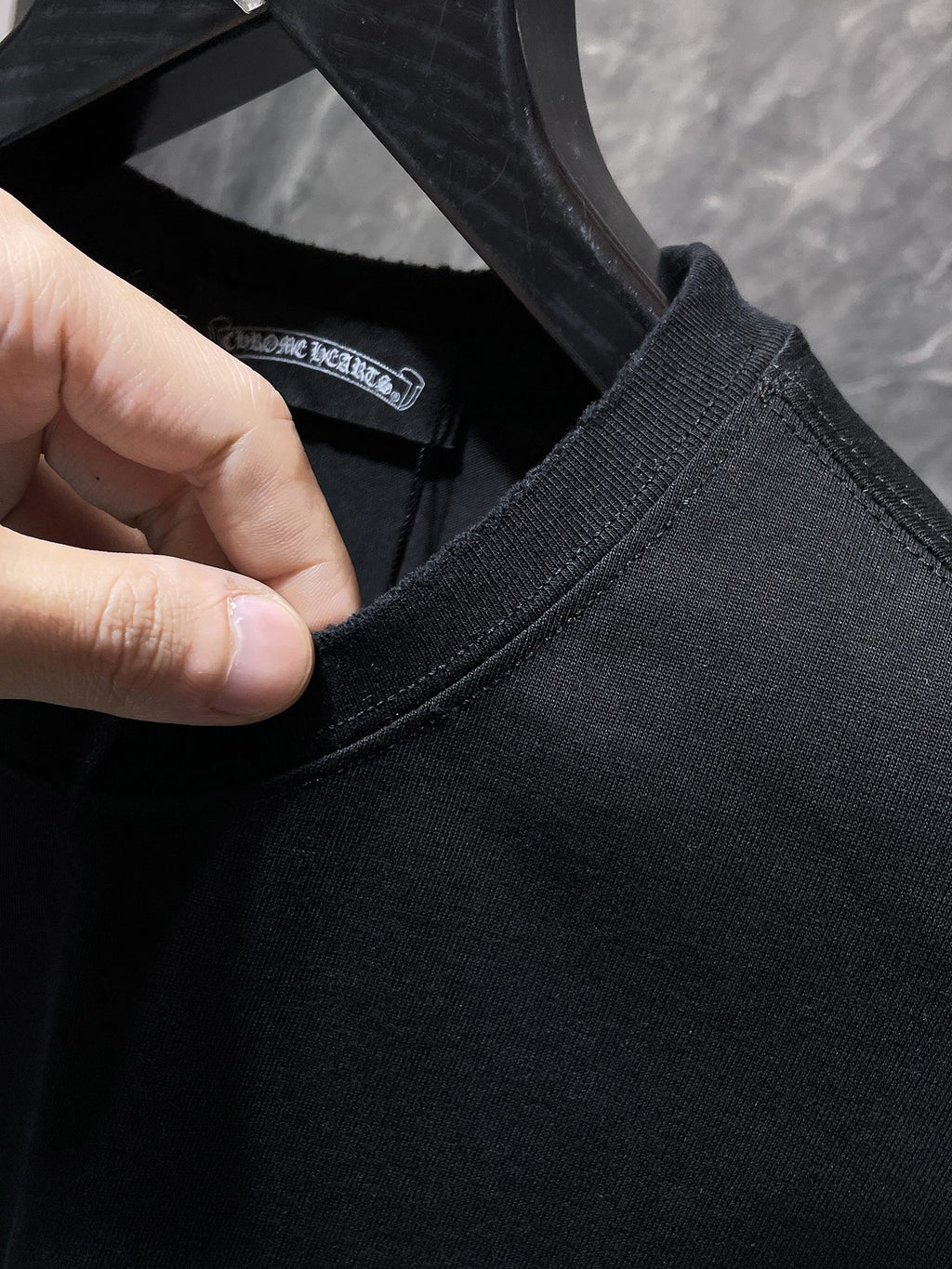 Washed Horseshoe Cross Black T-Shirt™