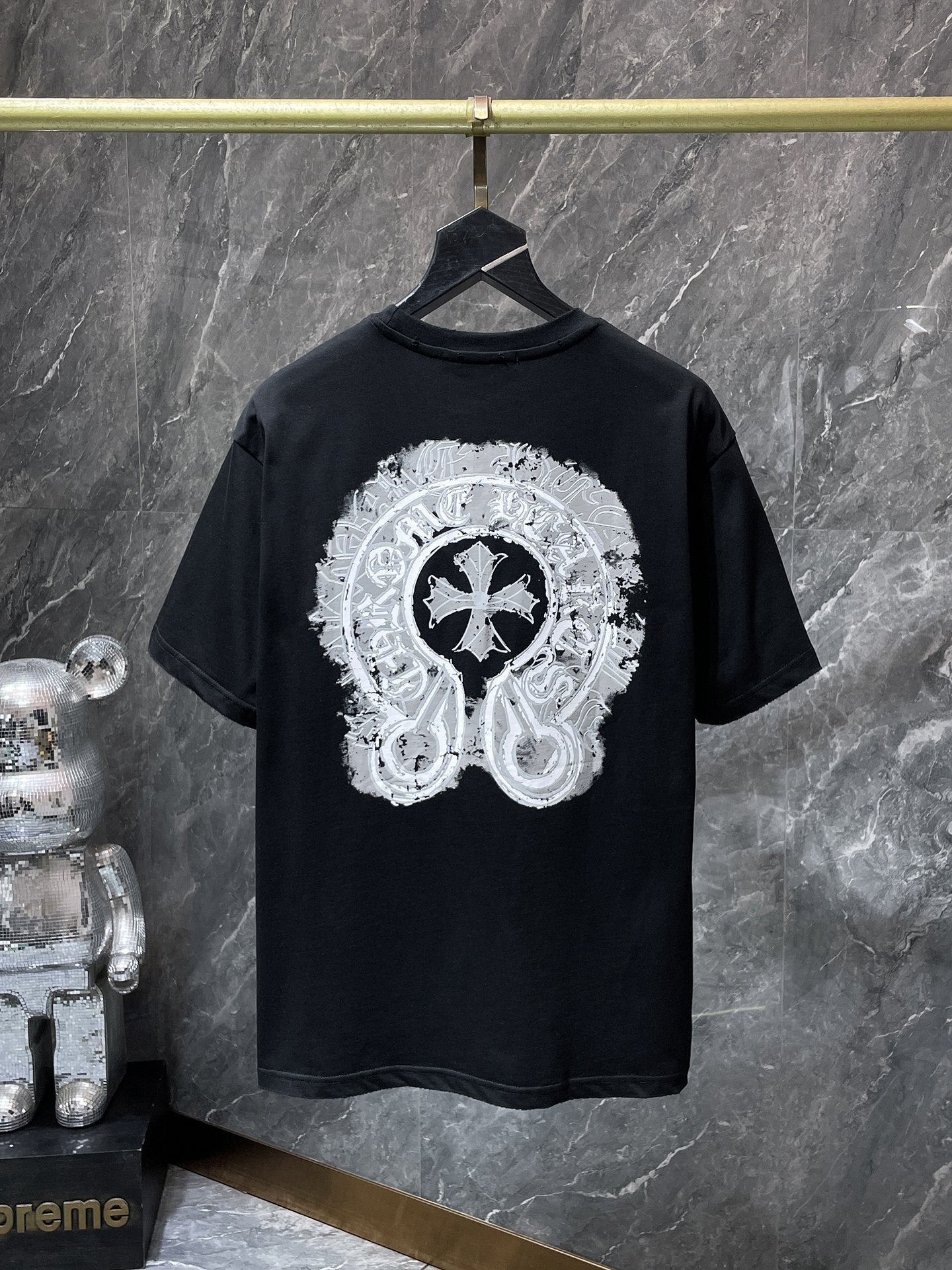 Washed Horseshoe Cross Black T-Shirt™