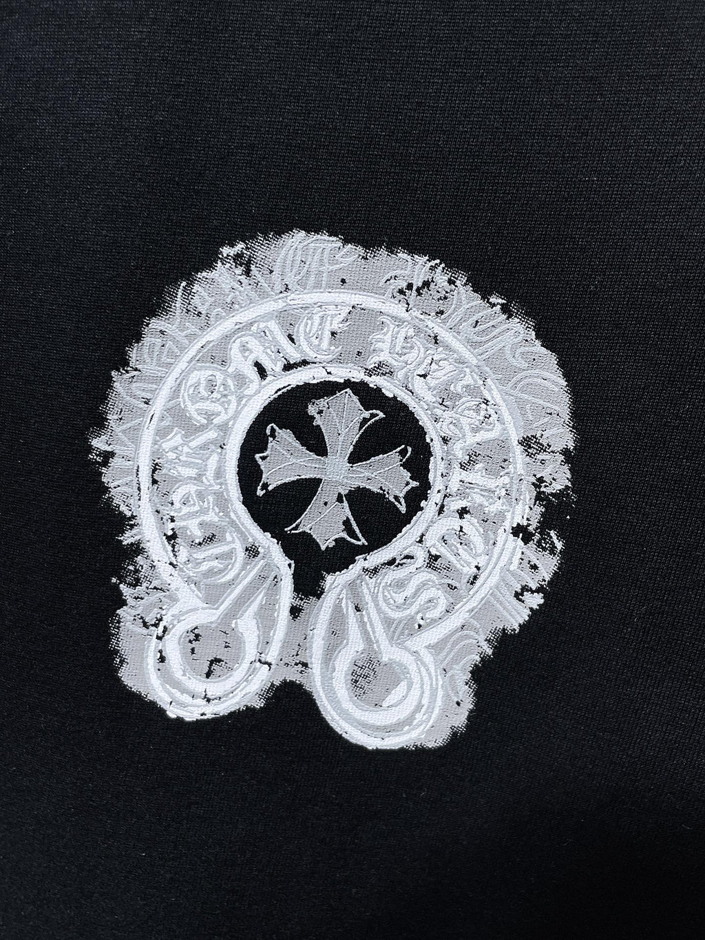 Washed Horseshoe Cross Black T-Shirt™