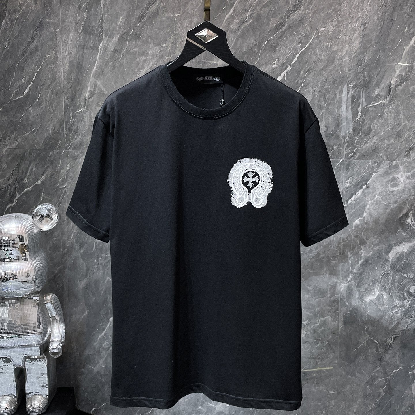 Washed Horseshoe Cross Black T-Shirt™