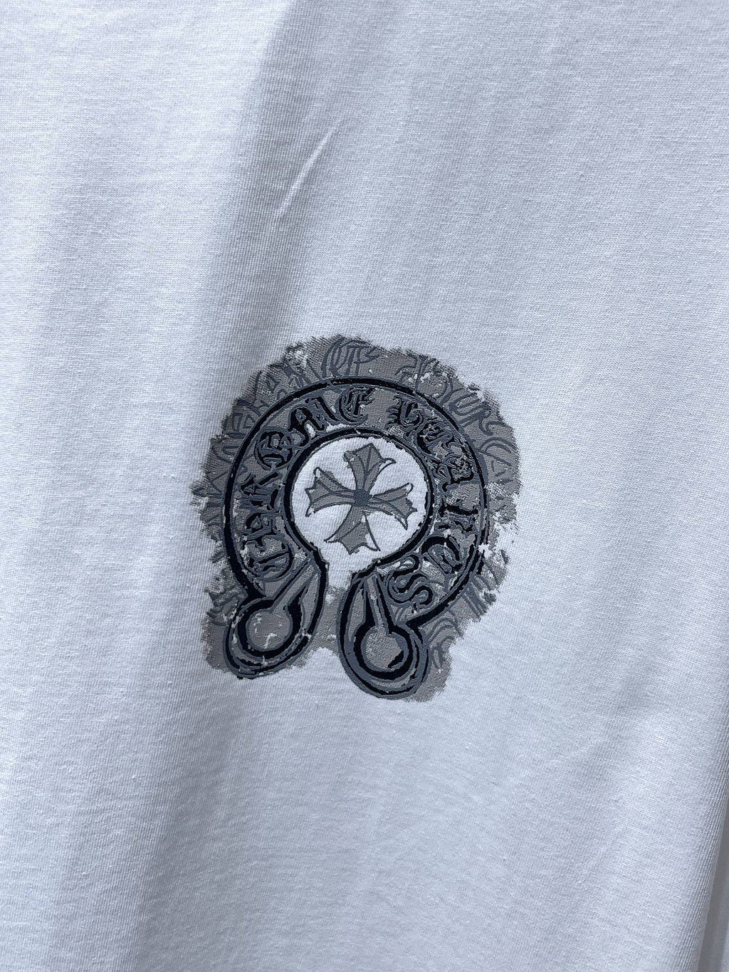 Washed Horseshoe Cross White T-Shirt™