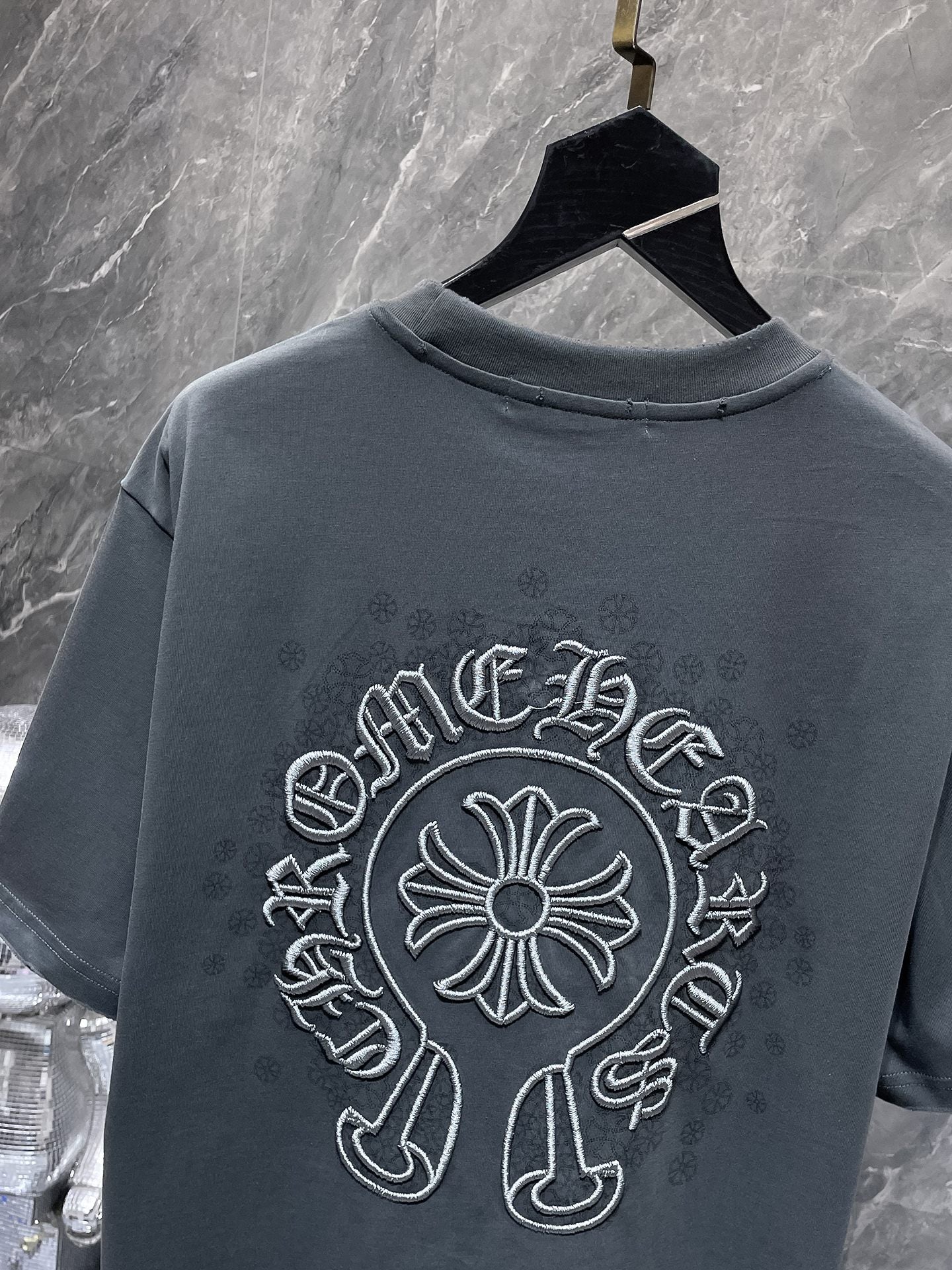 Monochrome Horseshoe Logo Grey T-Shirt™