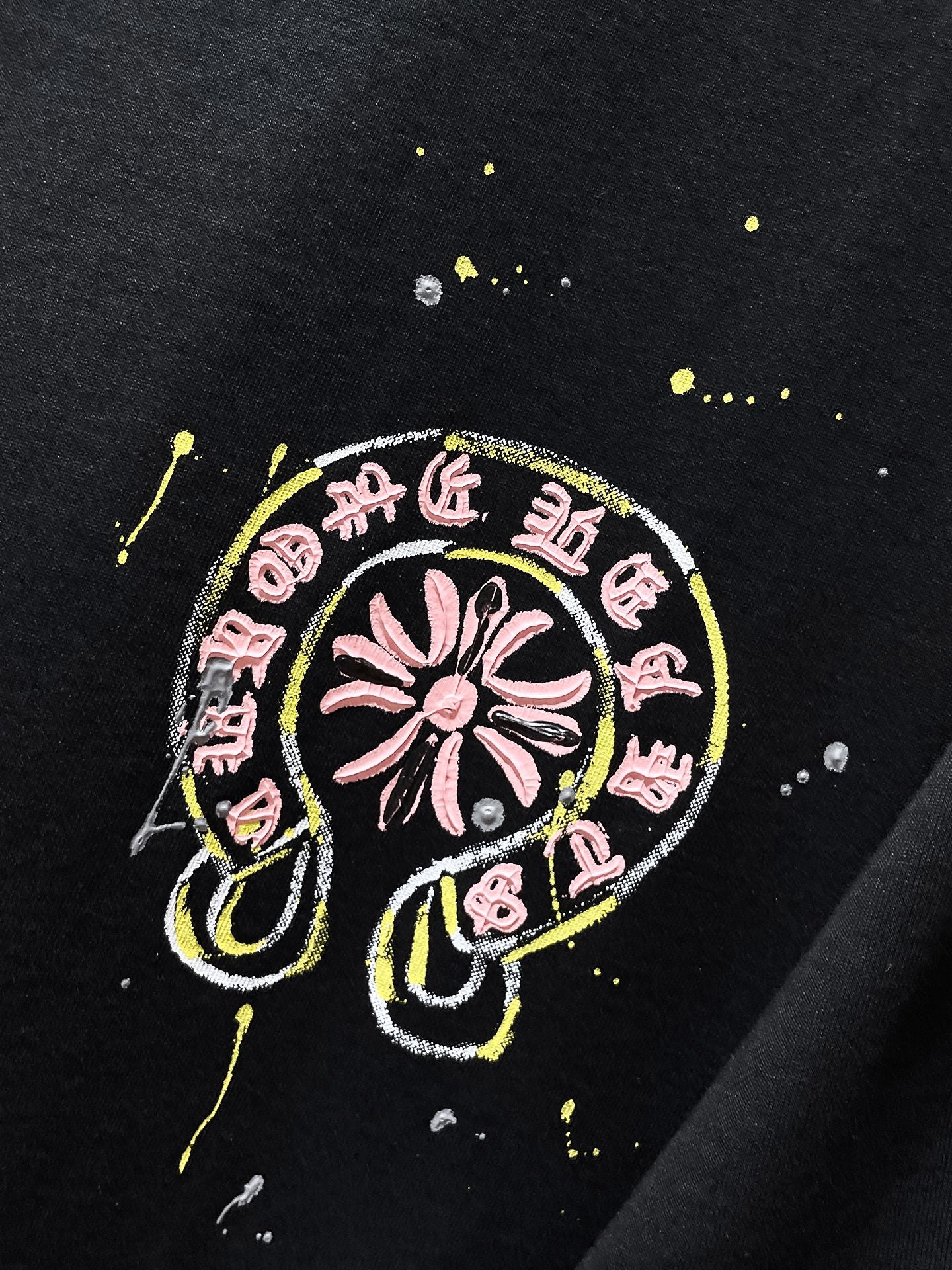 Pink Double Horseshoe Black T-Shirt™