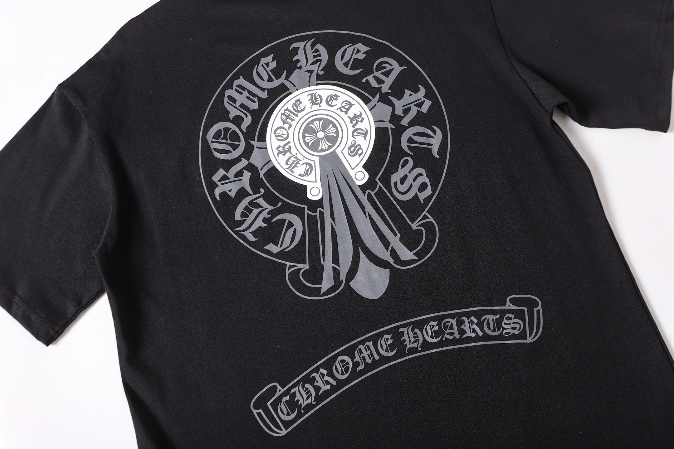 Framed Horseshoe Cross Black T-Shirt™