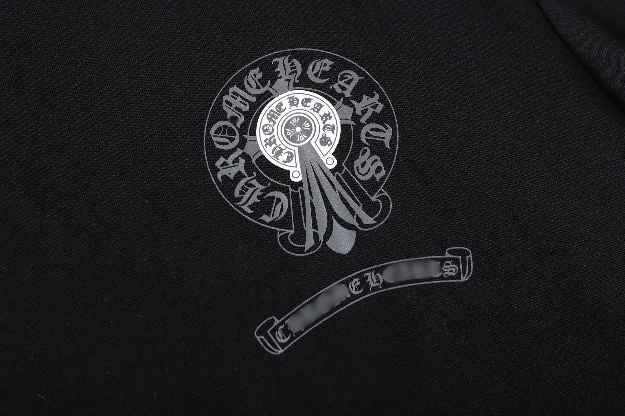 Framed Horseshoe Cross Black T-Shirt™