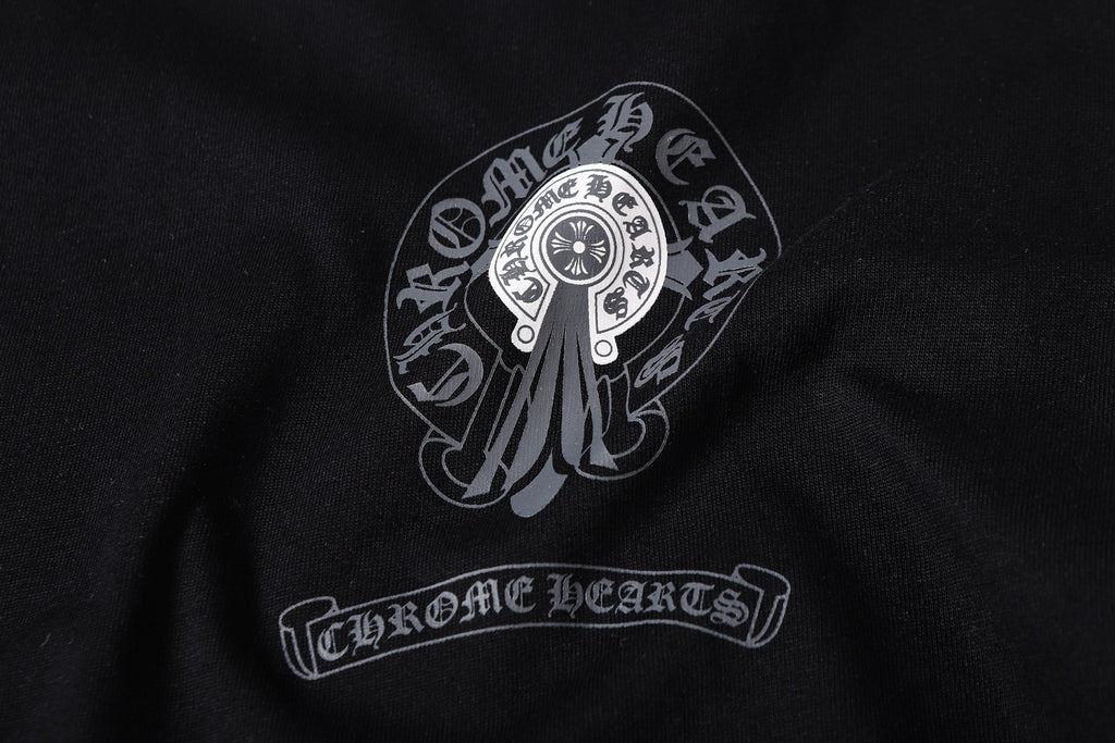 Framed Horseshoe Cross Black T-Shirt™