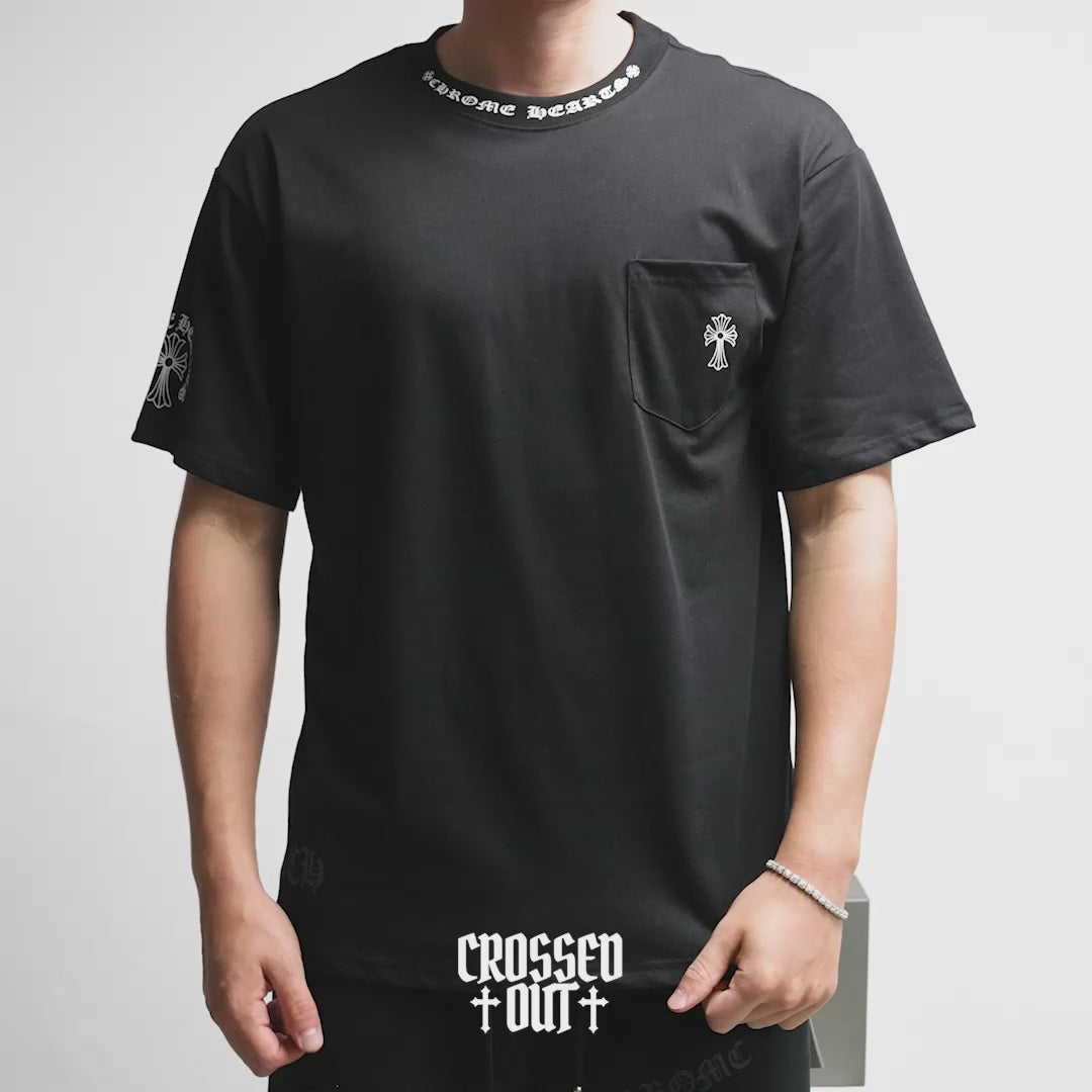 Typography Collar & Horse Shoe Logo Black T-Shirt™