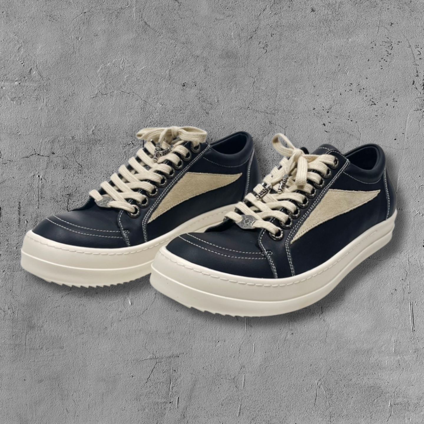 R.O x CH Vintage Low Sneakers™